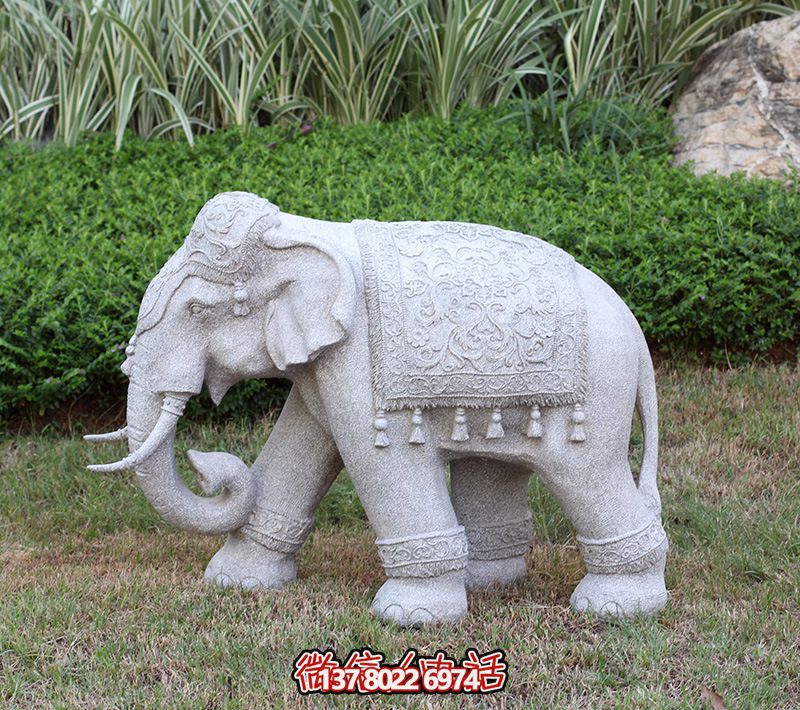 漫步公園，體驗(yàn)石雕大象雕塑之旅