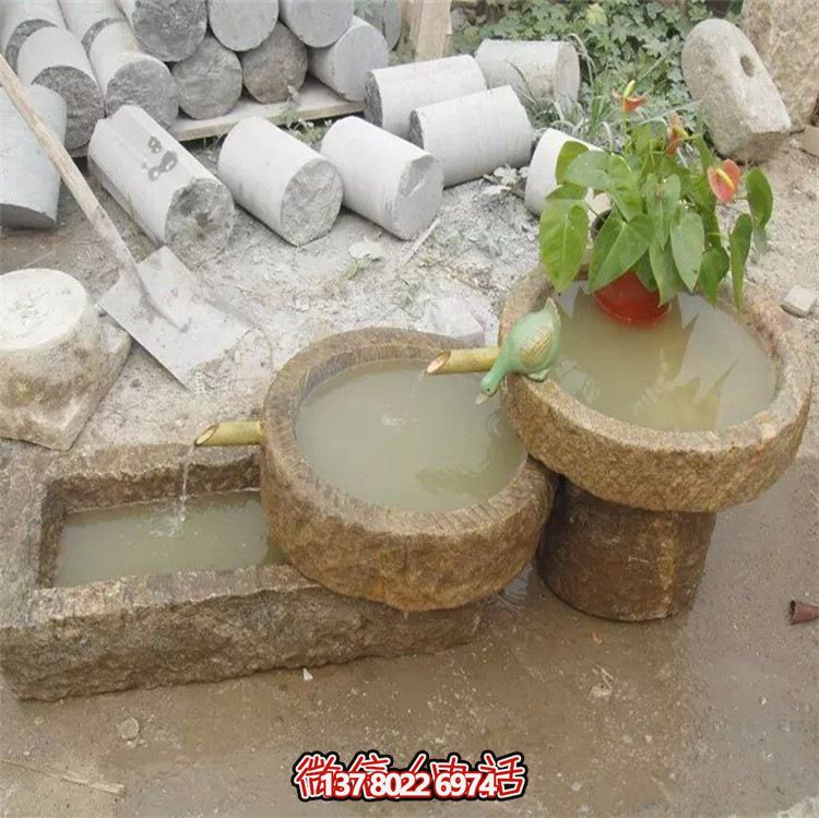 古老農(nóng)村石槽流水魚(yú)缸，傳統(tǒng)擺件裝飾景觀