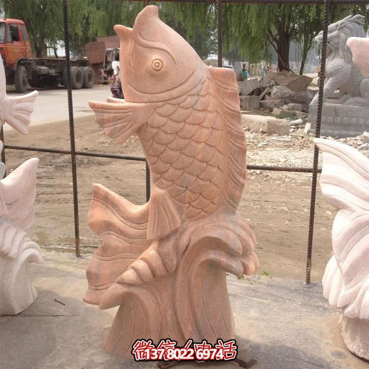 紅色晚霞，浪漫水景——精美石雕噴泉鯉魚