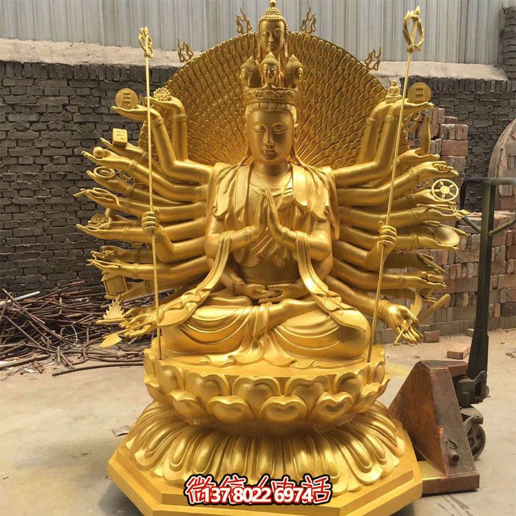 貼金千手觀音雕塑，精美裝飾大型寺廟