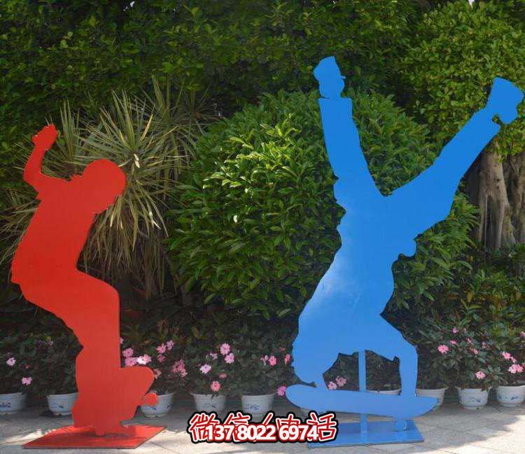 不銹鋼滑板雕塑，挑戰(zhàn)高難度運動
