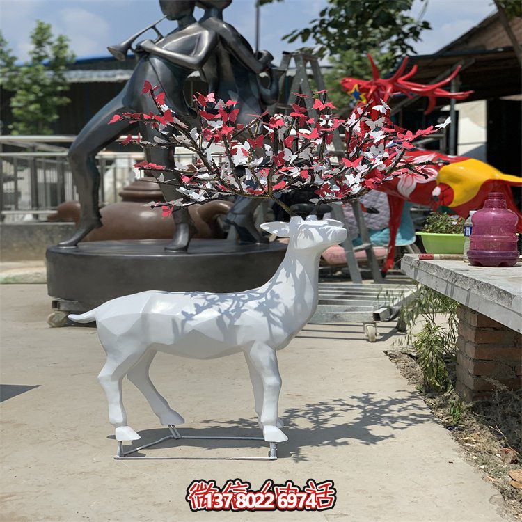 不銹鋼梅花鹿雕塑，點(diǎn)綴校園景觀