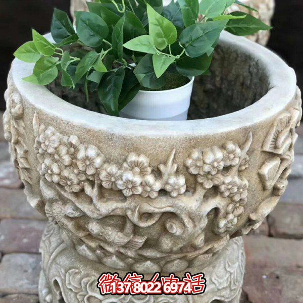 精美藝術(shù)石雕花盆，讓繁復(fù)多彩的花紋與浮雕結(jié)合，打造出精美的大理石雕塑