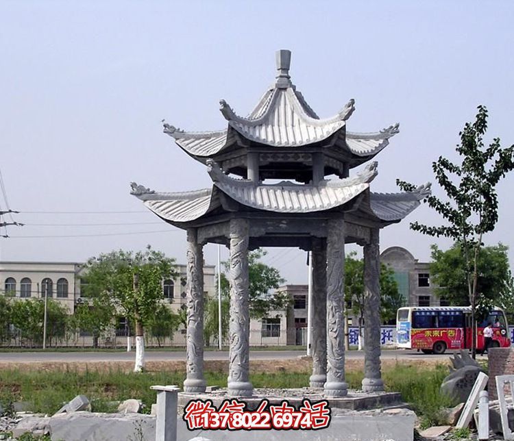 精美古建筑雕塑雙層涼亭，為公園廣場注入古典風情