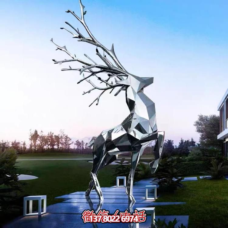 不銹鋼幾何形鏡面彩繪擺件，為校園景觀戶外售樓處帶來(lái)時(shí)尚美感
