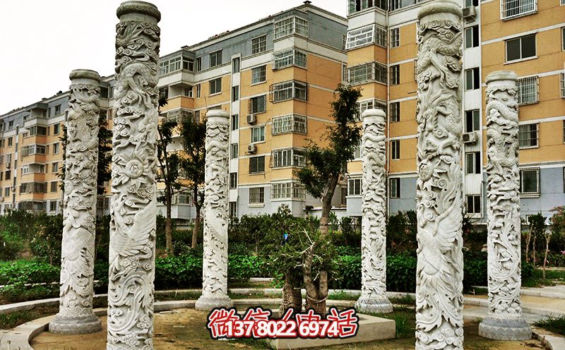 精美大理石浮雕龍柱，裝點(diǎn)小區(qū)花園