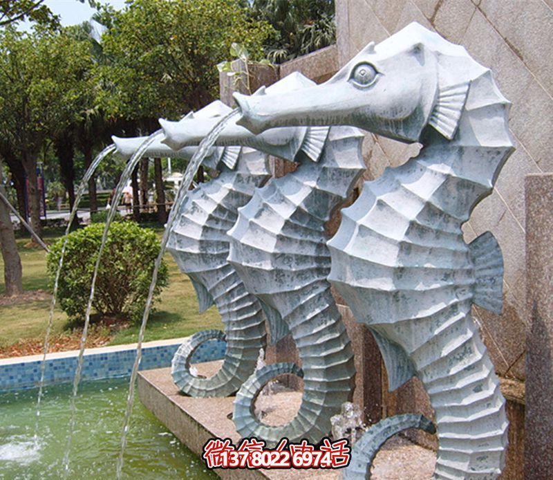 青石石雕海馬雕塑，在公園里擺放只噴水創(chuàng)意裝置