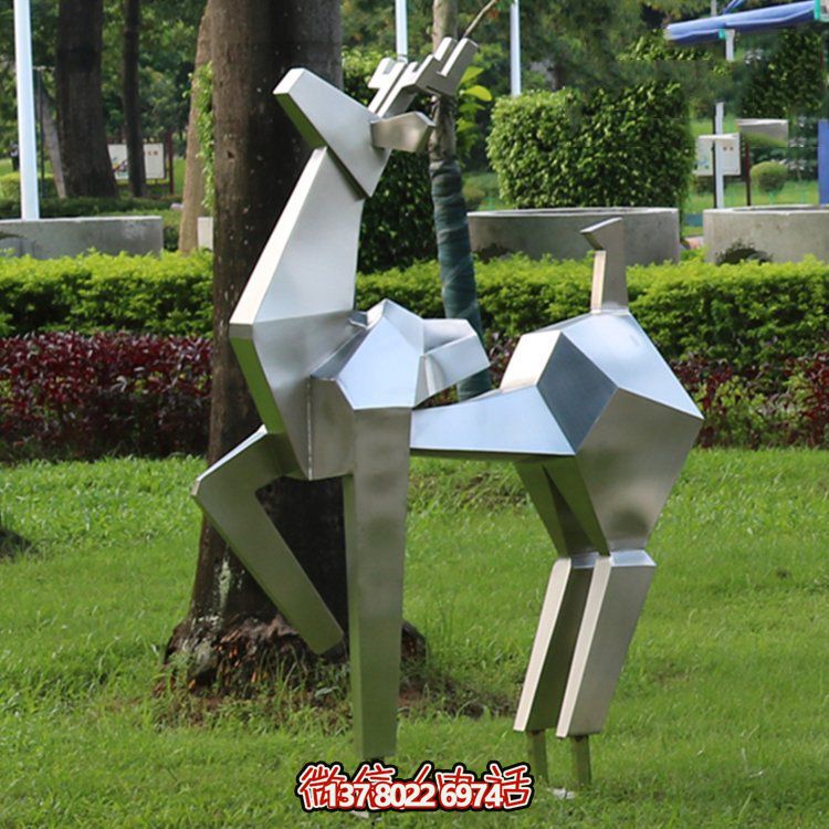 不銹鋼幾何切面鹿雕塑，優(yōu)雅動物景觀擺件