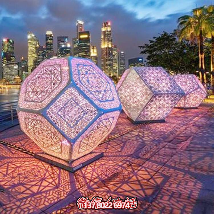 創(chuàng)意不銹鋼鏤空景觀雕塑，添彩美化戶外廣場(chǎng)