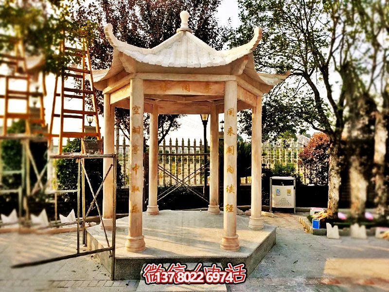 仿古涼亭，擺放在庭院里，欣賞美麗晚霞，營造休閑小區(qū)紅色氛圍