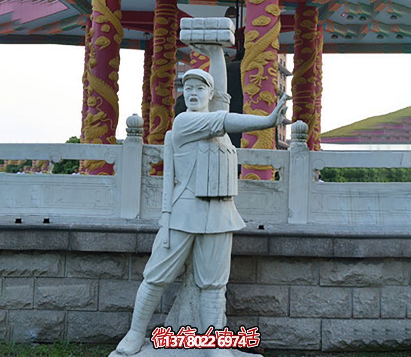 董存瑞景觀雕塑，點(diǎn)綴廣場(chǎng)景觀