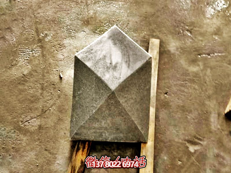 菱形擋車石阻石球，為兒童游樂場提供安全保障