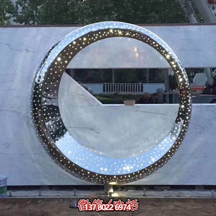 不銹鋼海豚景觀雕塑，提升酒店會所的抽象圓環(huán)氛圍