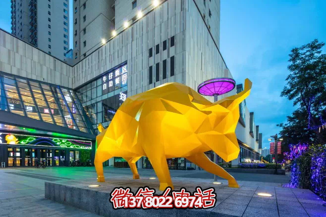 玻璃鋼彩繪雕塑讓你的廣場現(xiàn)象級創(chuàng)意牛！