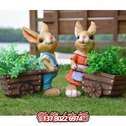 可愛兔子雕塑，點綴玻璃鋼戶外園林景觀