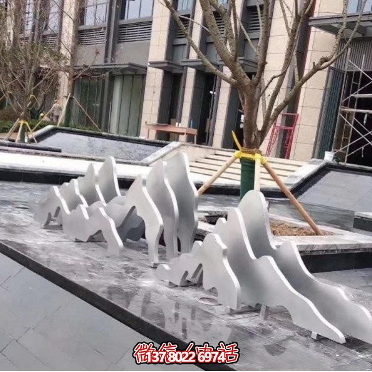 融合唯美抽象，完美裝點(diǎn)小區(qū)景觀的不銹鋼噴泉水池雕塑