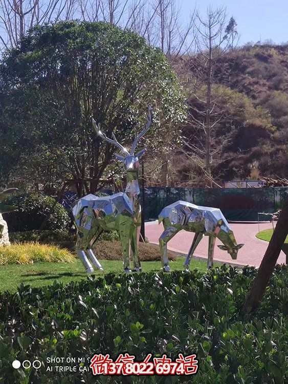 不銹鋼幾何雕塑——梅花鹿，點(diǎn)綴戶外公園