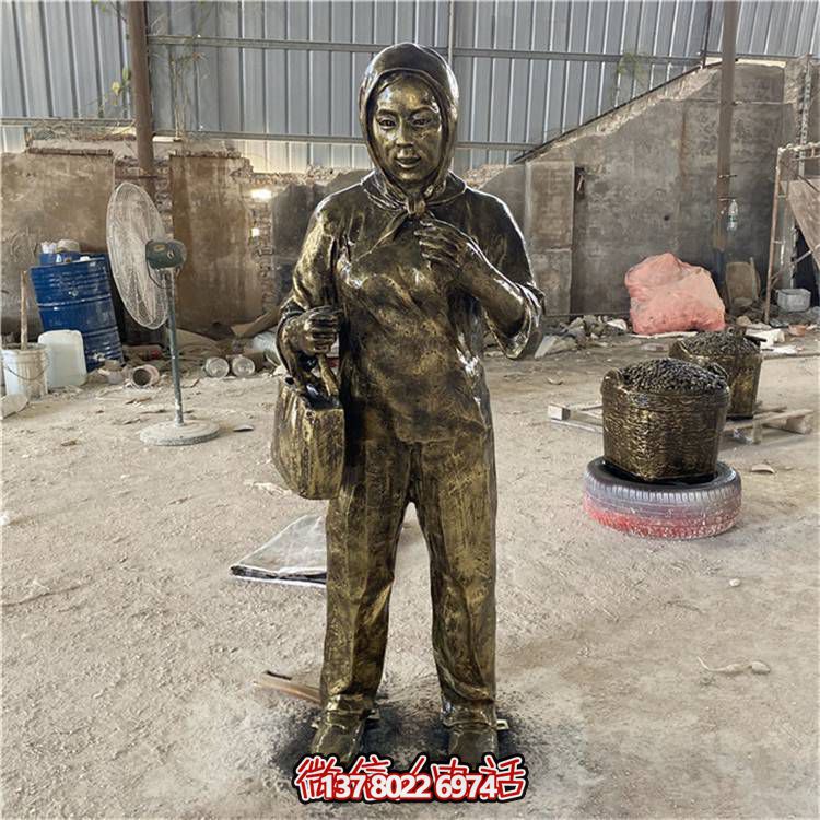 玻璃鋼仿銅人物雕塑，美化園林景區(qū)