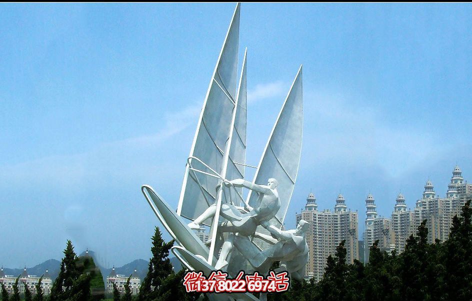 精美別墅鏤空雕塑點(diǎn)綴園林景觀，打造創(chuàng)意帆船
