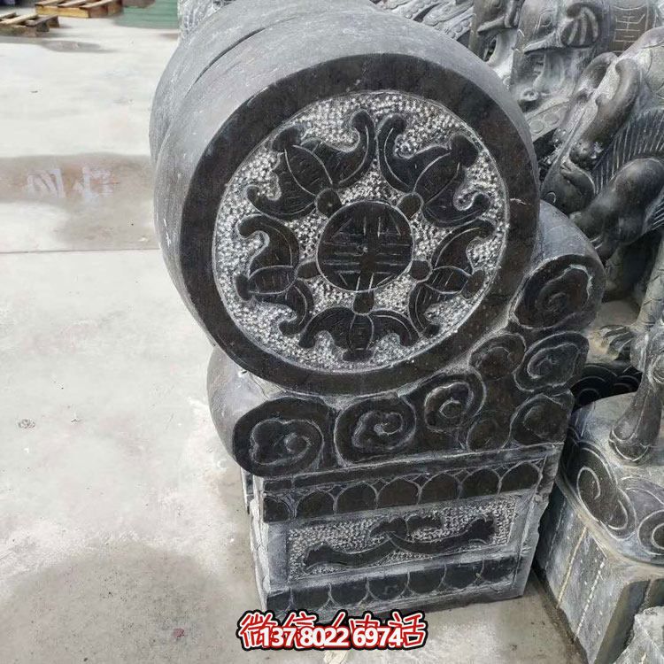 精美青石浮雕抱鼓石雕塑，點綴門口庭院