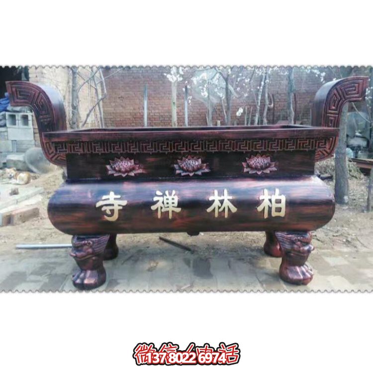 玻璃鋼大型香爐雕塑，點綴露天景區(qū)