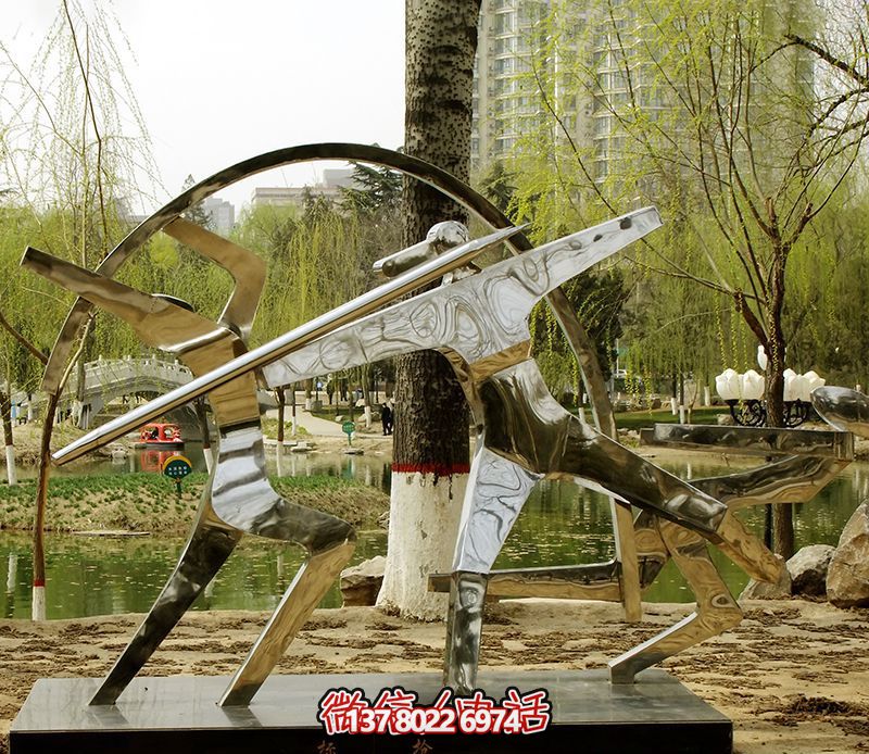不銹鋼鏡面標(biāo)槍雕塑——精致、創(chuàng)意、華美