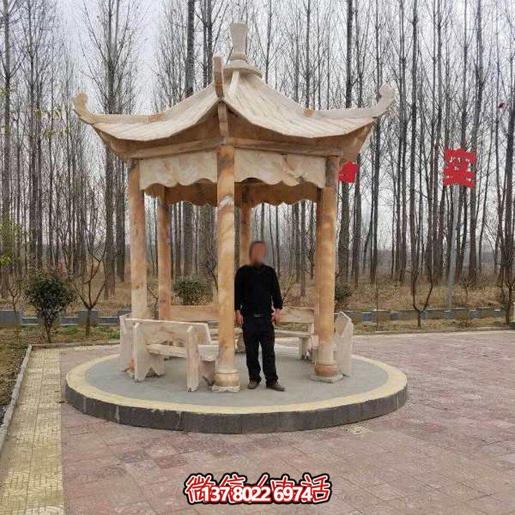 體驗(yàn)晚霞之美、放松心情的紅石亭