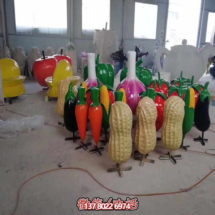 高品質(zhì)玻璃鋼雕塑，為您的園林景觀提供新鮮水果蔬菜