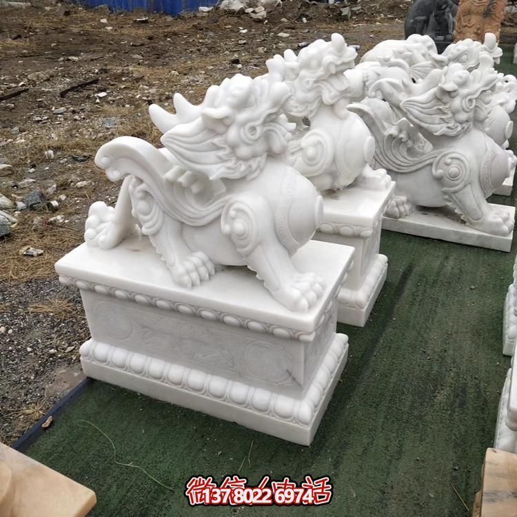 漢白玉貔貅雕塑，門口裝飾打造質(zhì)感庭院